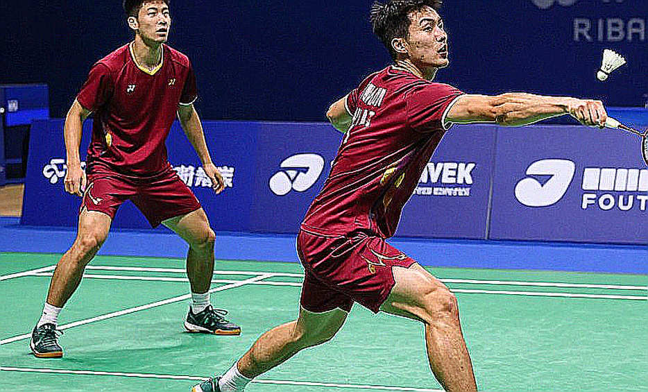 Ashmita Chaliha, Super 100 và câu hỏi chưa có lời đáp về tiêu chuẩn sân đấu