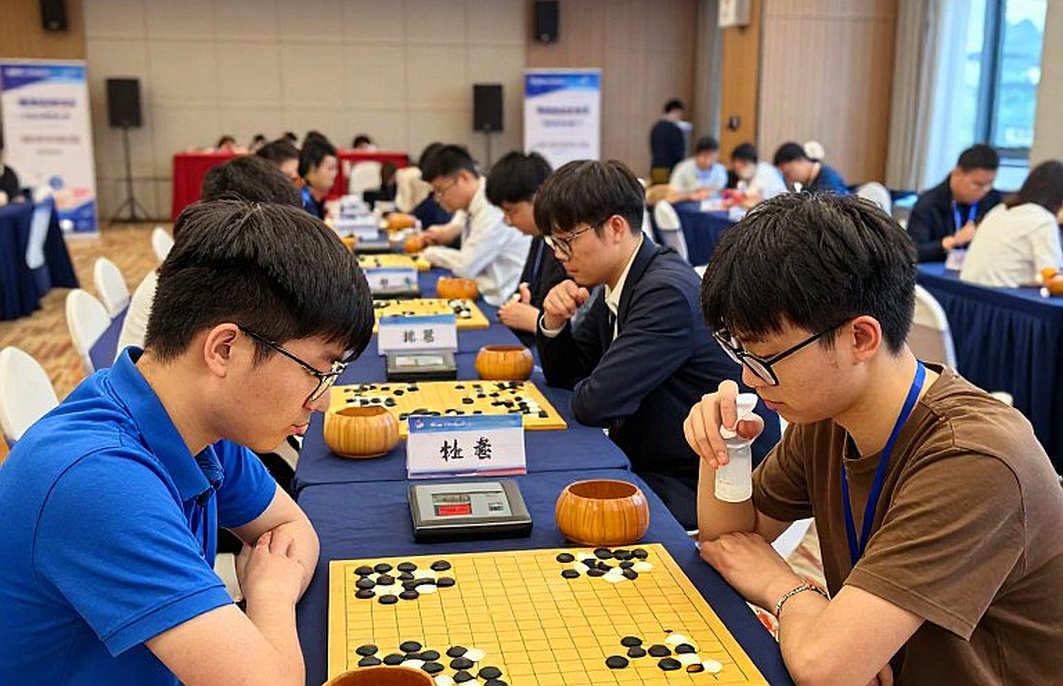 Nước đi 9...a5 và lời hứa về một phòng thủ không cần học thuộc lòng