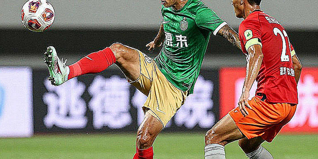 Phnom Penh Crown Beat Gangwon 2-1 on Korean Soil: When Cambodian Football Learns to Stand Up in Continental Competition Phnom Penh Crown Beat Gangwon 2-1 on Korean Soil: When Cambodian Football Learns to Stand Up in Continental Competition