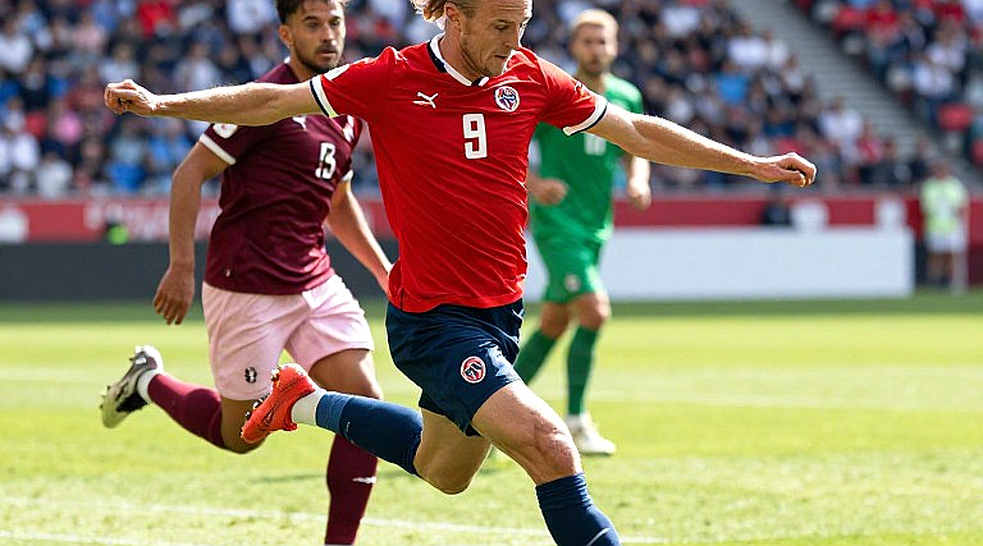 Arokodare và Ajax: bàn thắng từ ghế dự bị, điều khoản 20 triệu euro và thứ tự số 9 chưa ngã ngũ Arokodare và Ajax: bàn thắng từ ghế dự bị, điều khoản 20 triệu euro và thứ tự số 9 chưa ngã ngũ