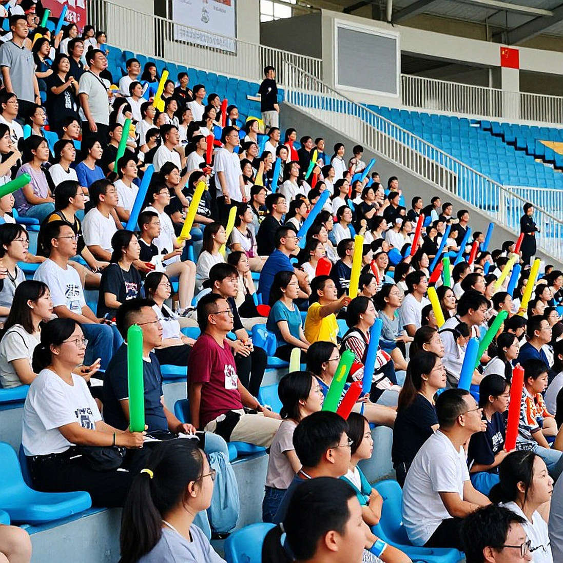 Khi bảng tin bóng đá học cách đọc nhịp chớp mắt