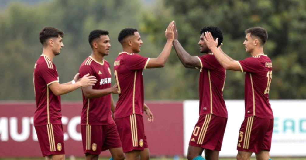 Isenmulang FC Bắt Đầu Mùa Giải Siêu League Với Nỗi Trân Trớn: Thua 0-4 Arema Và Bị Trừ 2 Điểm