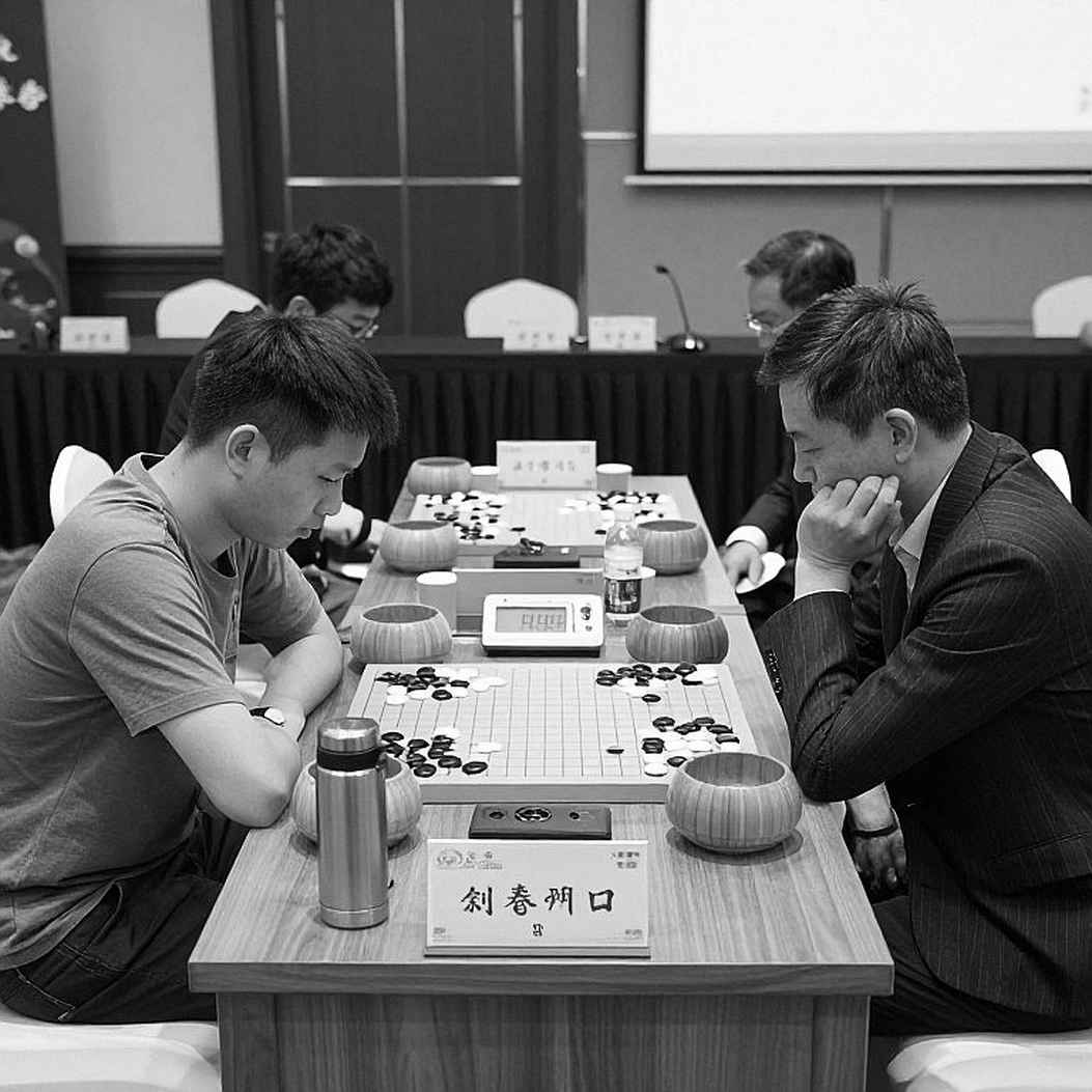 Vết nứt trên ngai vàng: LCK, những mùa đông, và bài ca chưa hát hết Vết nứt trên ngai vàng: LCK, những mùa đông, và bài ca chưa hát hết