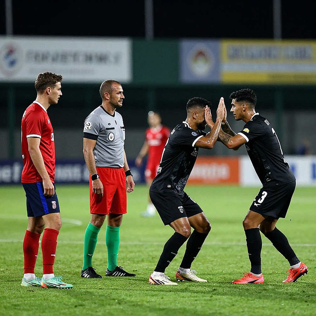 VAR tại V.League 1: Trọng tài Việt và bài toán minh bạch quy trình