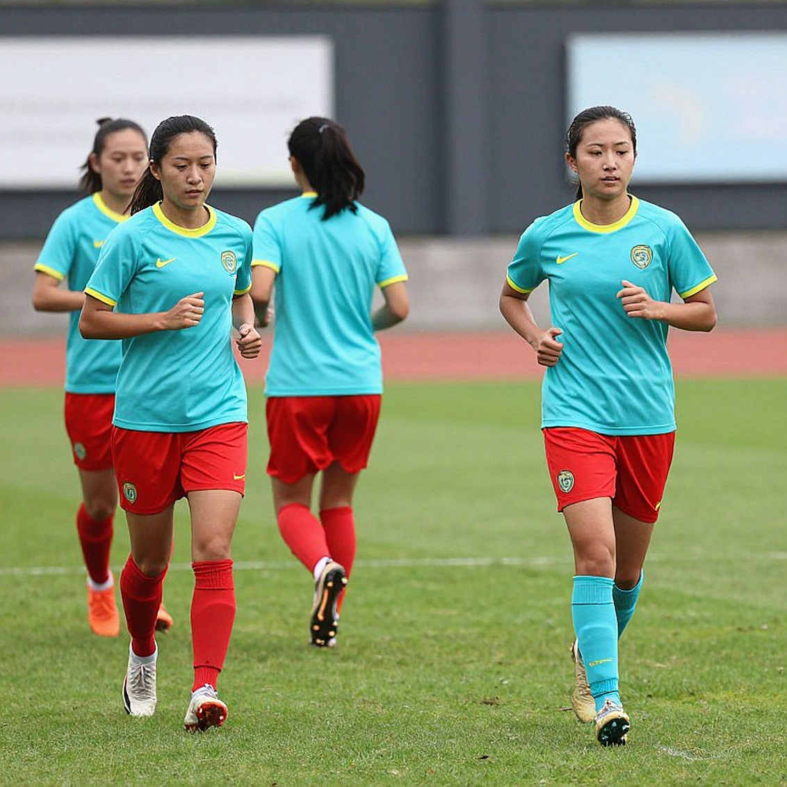 Hồ sơ trống của V.League: cuộc kiểm toán dữ liệu bóng đá Việt Nam