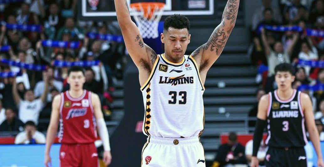 Letran 99-62 San Sebastian: 25 điểm từ lỗi đối phương và một lỗ hổng bị ánh đèn sân khấu che khuất Letran 99-62 San Sebastian: 25 điểm từ lỗi đối phương và một lỗ hổng bị ánh đèn sân khấu che khuất