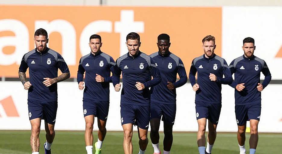 Xuân Nam và cú đúp đánh lừa tất cả: Lâm Đồng thắng 3-0 nhưng khung thành mới là người hùng thật sự Xuân Nam và cú đúp đánh lừa tất cả: Lâm Đồng thắng 3-0 nhưng khung thành mới là người hùng thật sự