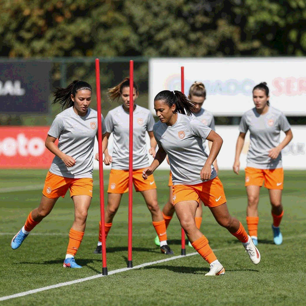 Vũ Tiến Thành dự khóa AFC Pro Diploma tại Campuchia: AFC đổi định dạng, V.League đối mặt bài toán bằng cấp Vũ Tiến Thành dự khóa AFC Pro Diploma tại Campuchia: AFC đổi định dạng, V.League đối mặt bài toán bằng cấp
