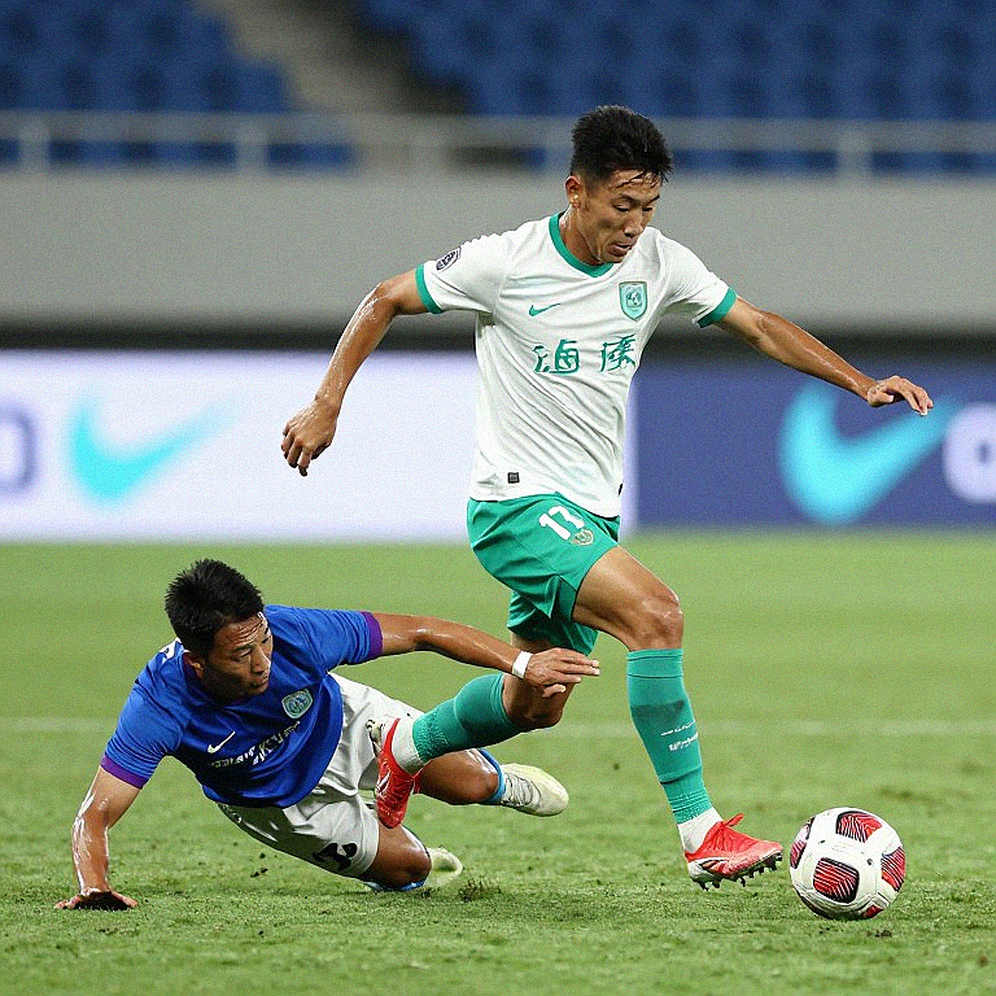 Vũ Tiến Thành dự khóa AFC Pro Diploma tại Campuchia: AFC đổi định dạng, V.League đối mặt bài toán bằng cấp Vũ Tiến Thành dự khóa AFC Pro Diploma tại Campuchia: AFC đổi định dạng, V.League đối mặt bài toán bằng cấp
