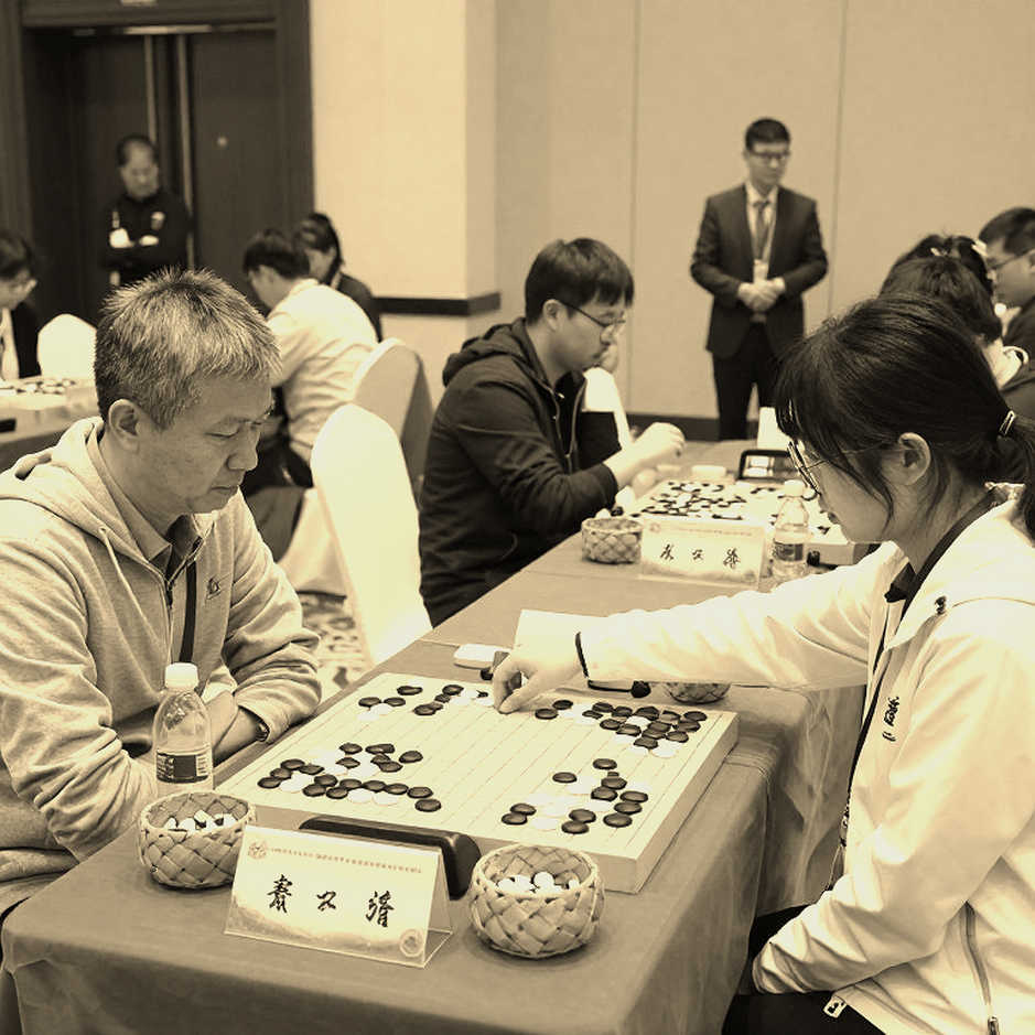 Carlsen: 'AI cho thấy con người không xuất sắc đến thế'
