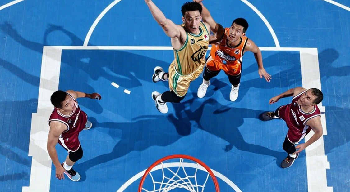 Thomas Walkup, Dubai và khoản phí phá hợp đồng không ai dám công bố