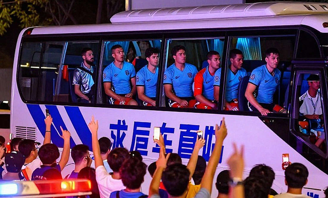 Cruz Azul xoay tua trước Juárez: Hàng tiền vệ giữ nguyên, canh bạc nằm ở cặp trung vệ
