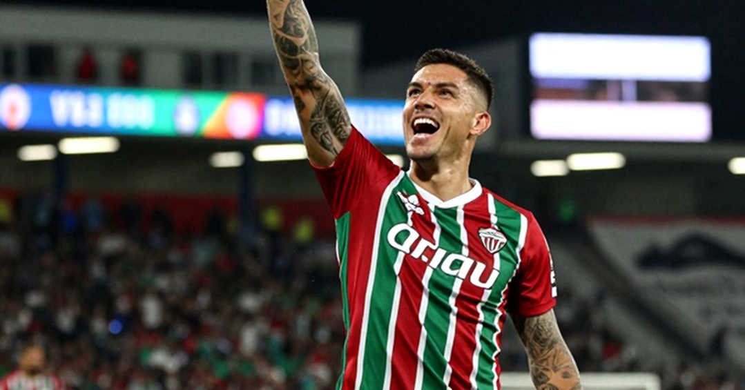 Chuyển nhượng V-League 2026: Khi CLB Việt Nam học cách mua đắt, bán rẻ