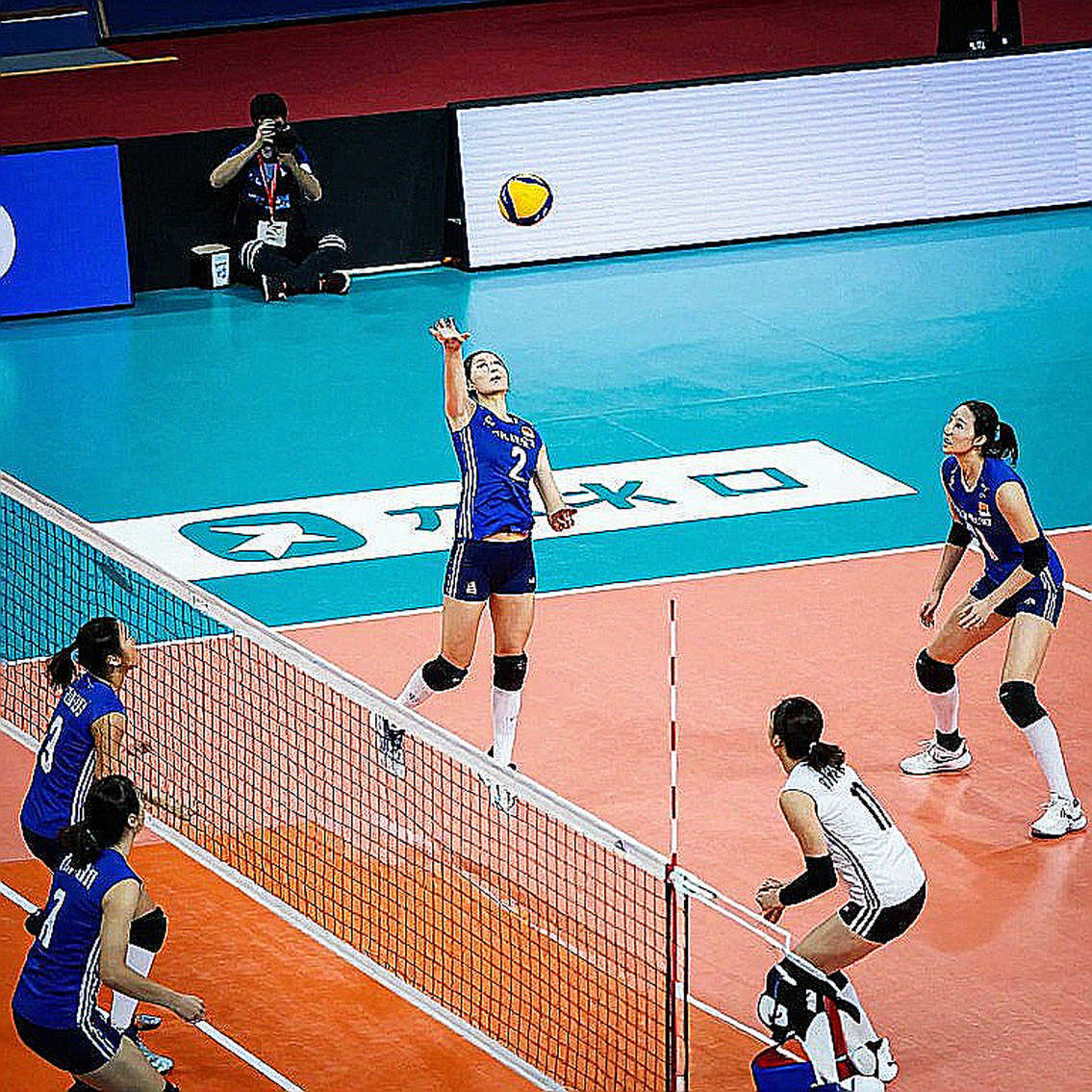 Deep Volleyball Analysis: When Input Data Is Empty and the Risk of Information Distortion Deep Volleyball Analysis: When Input Data Is Empty and the Risk of Information Distortion