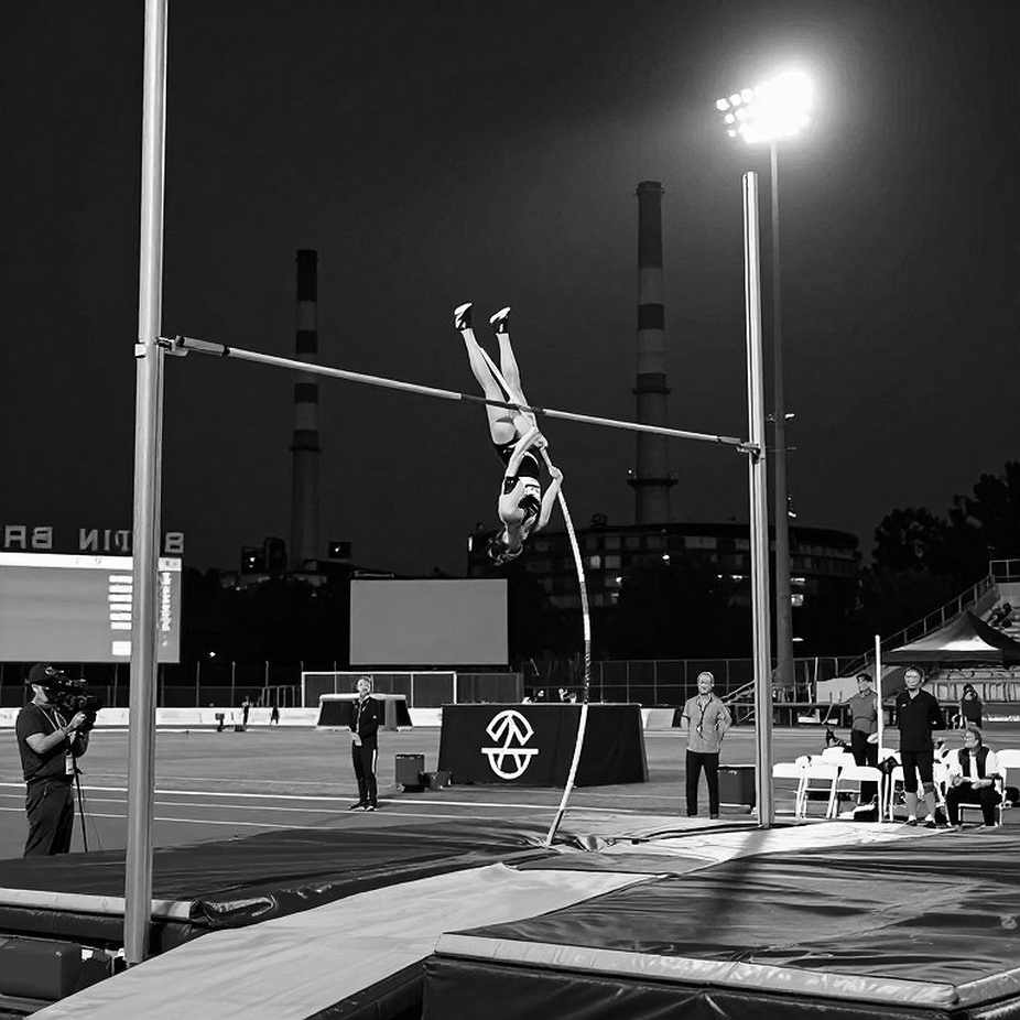 The Women's 800m Record of 1:53.28: Four Decades of a Track Still Waiting for a Successor The Women's 800m Record of 1:53.28: Four Decades of a Track Still Waiting for a Successor