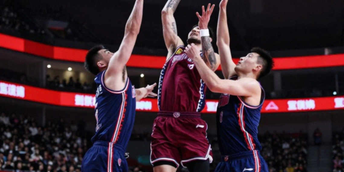 Alimpijevic, Akatlar and Besiktas's Gamble on the Stands in the EuroLeague Alimpijevic, Akatlar and Besiktas's Gamble on the Stands in the EuroLeague