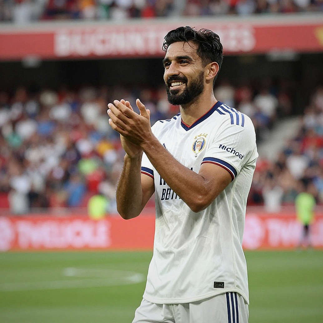 When the Captain Speaks: Bruno Fernandes, Michael Carrick and the Night at Como