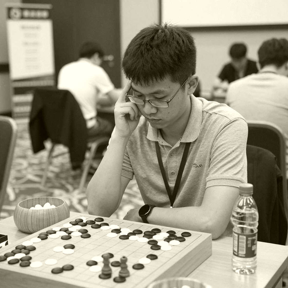 FIDE bỏ phiếu ngày 26 tháng 9 tại Samarkand: Rosenstein, lời hứa gọi Carlsen và khoảng trống quyền lực