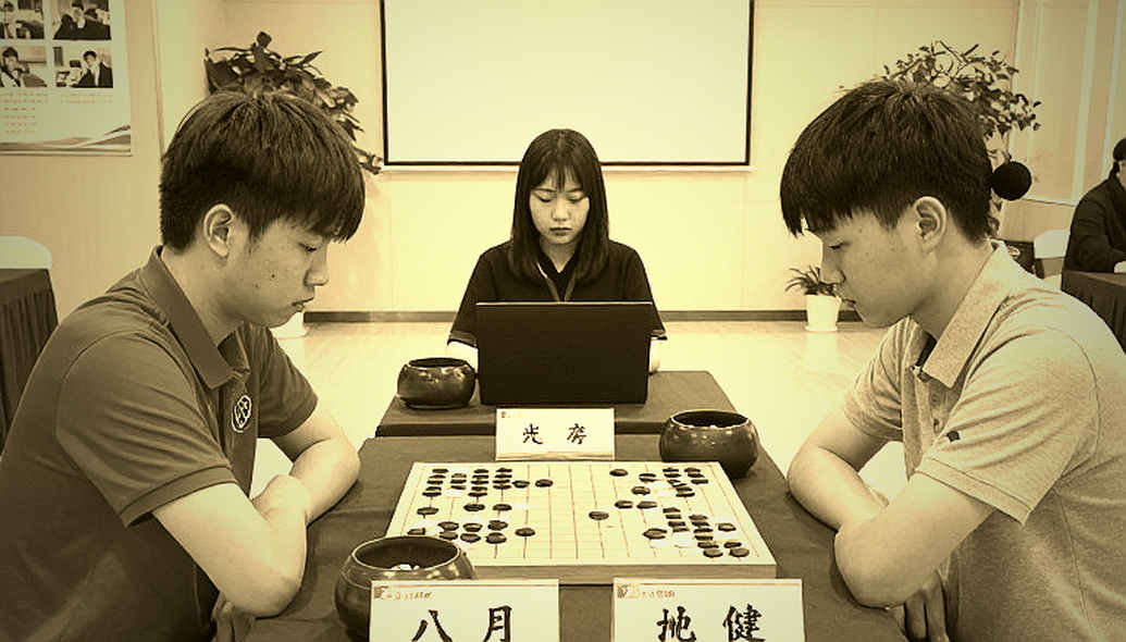 FIDE bỏ phiếu ngày 26 tháng 9 tại Samarkand: Rosenstein, lời hứa gọi Carlsen và khoảng trống quyền lực