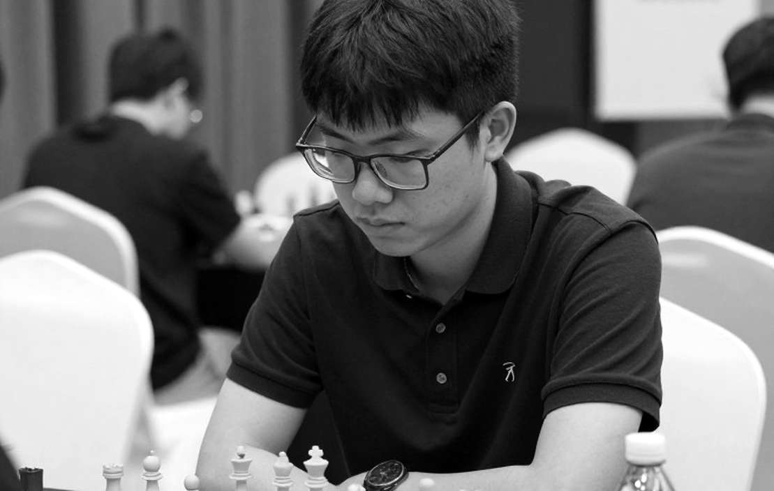 Món quà ngoại giao từ bàn cờ: Bản ghi chép World Cup của Sindarov và tương lai của cờ vua thế hệ mới Món quà ngoại giao từ bàn cờ: Bản ghi chép World Cup của Sindarov và tương lai của cờ vua thế hệ mới