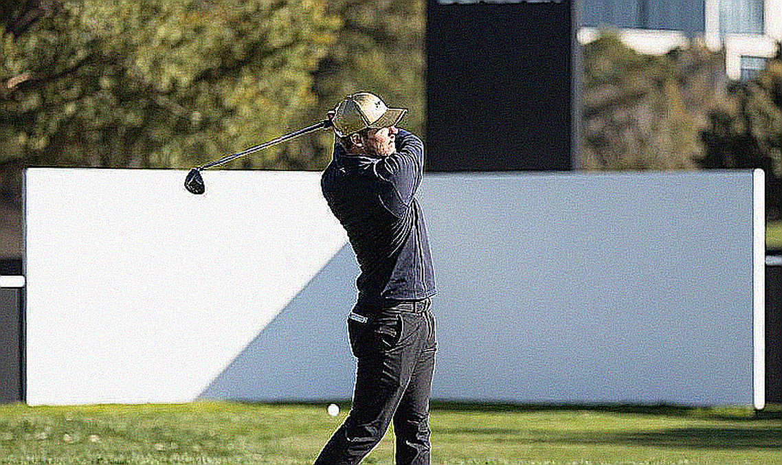 Chacarra wins DP World India Championship to take Race to Dubai lead from Reed