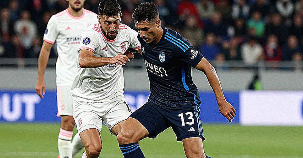 Paes, Romeny và bài toán hộ chiếu: Indonesia đang xây lại đội tuyển bằng lịch sử thuộc địa