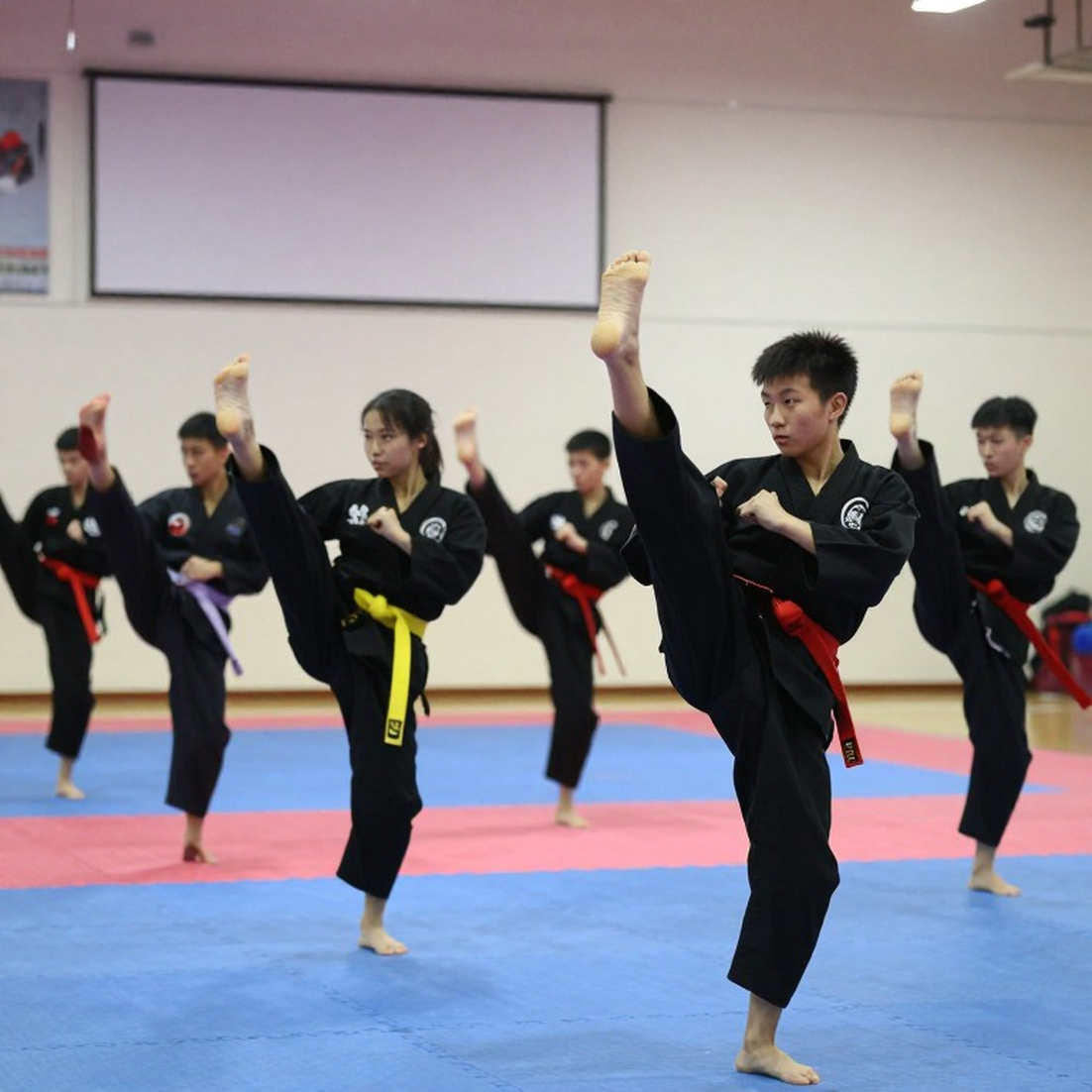 Trần Thị Cẩm Tú: tấm bạc karate thế giới, trận chung kết 0-6 và ngã rẽ hạng cân chưa ai nhắc tới