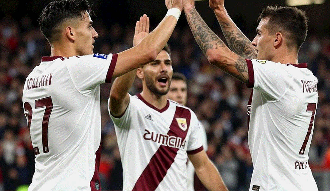 Adi Satryo và canh bạc kèm người: Derby Đông Java được định đoạt ở nơi khán giả không nhìn tới