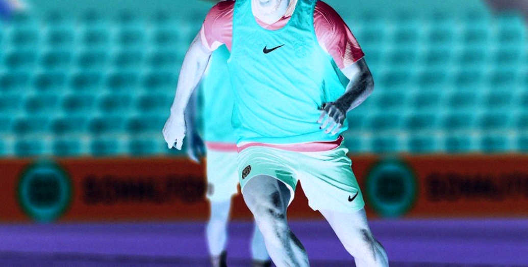 Adi Satryo và canh bạc kèm người: Derby Đông Java được định đoạt ở nơi khán giả không nhìn tới