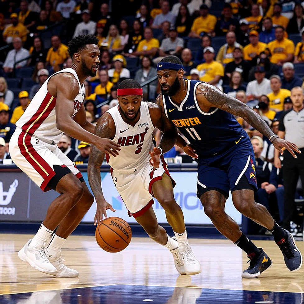 NBA phạt Clippers: 5 lượt chọn vòng 1 và khoản phạt 30 triệu USD vì lách luật lương NBA phạt Clippers: 5 lượt chọn vòng 1 và khoản phạt 30 triệu USD vì lách luật lương